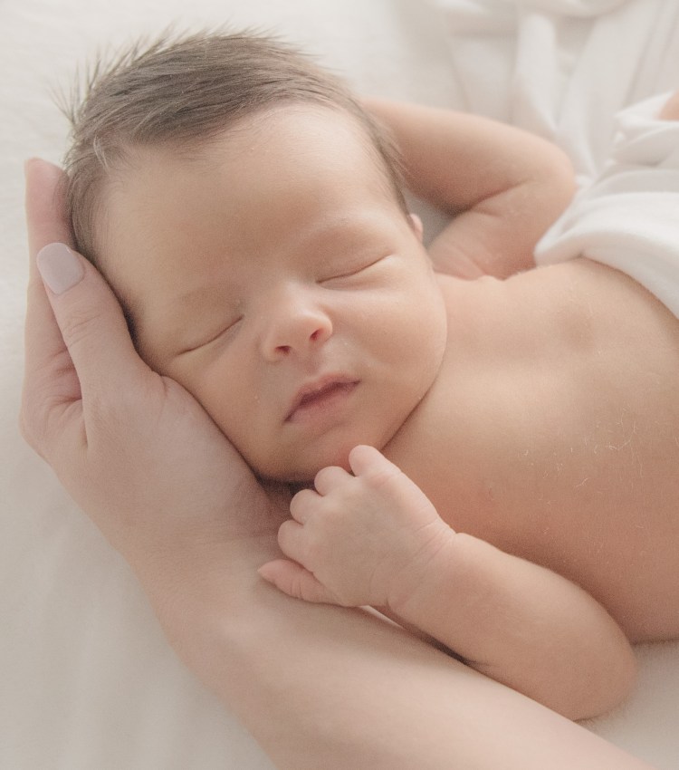 #newbornphotographerbatonrouge #newbornphotographybatonrouge #babyphotographybatonrouge #laboranddelliver